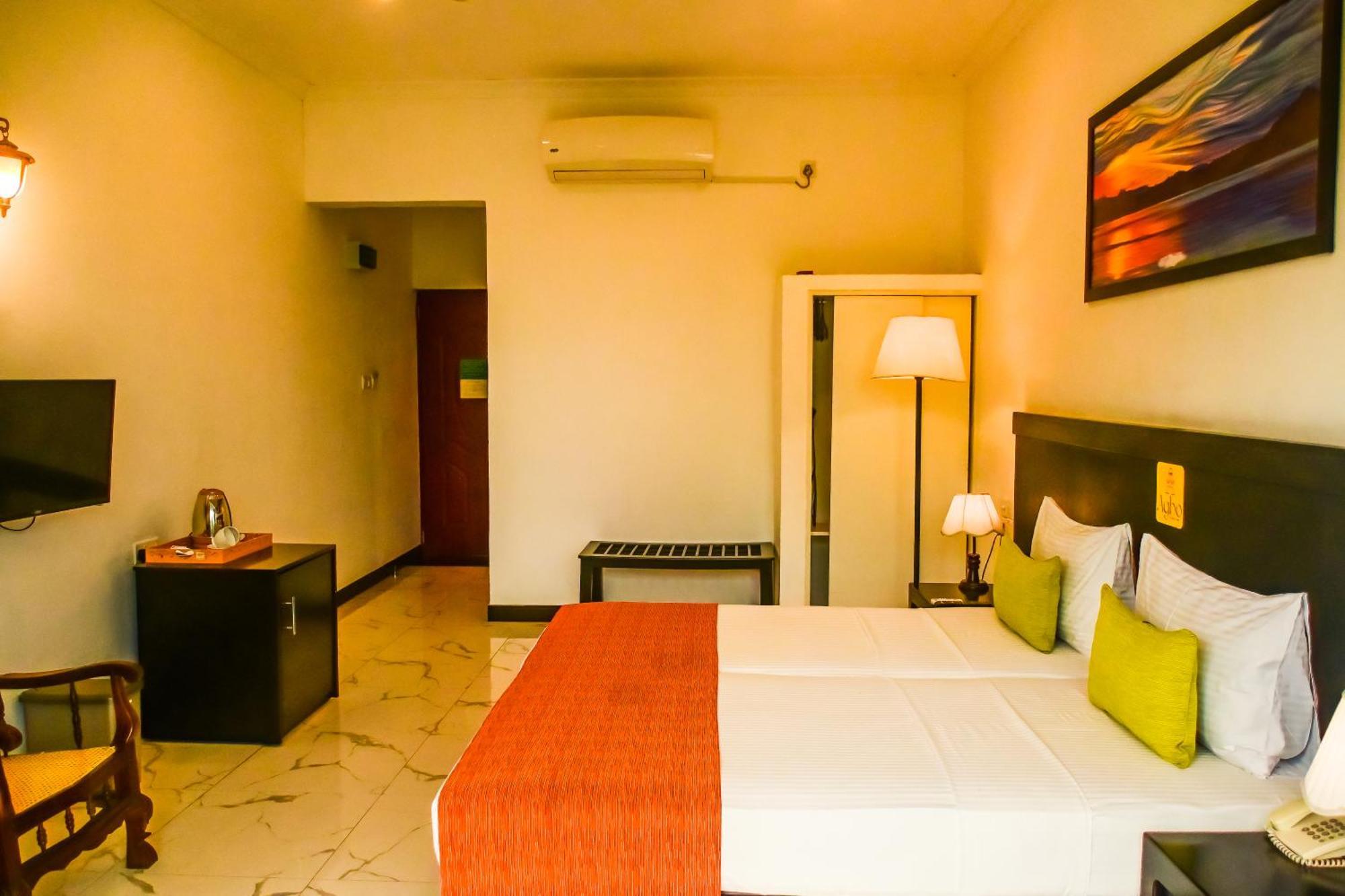 Agbo Hotel โปลอนนารูวา ภายนอก รูปภาพ