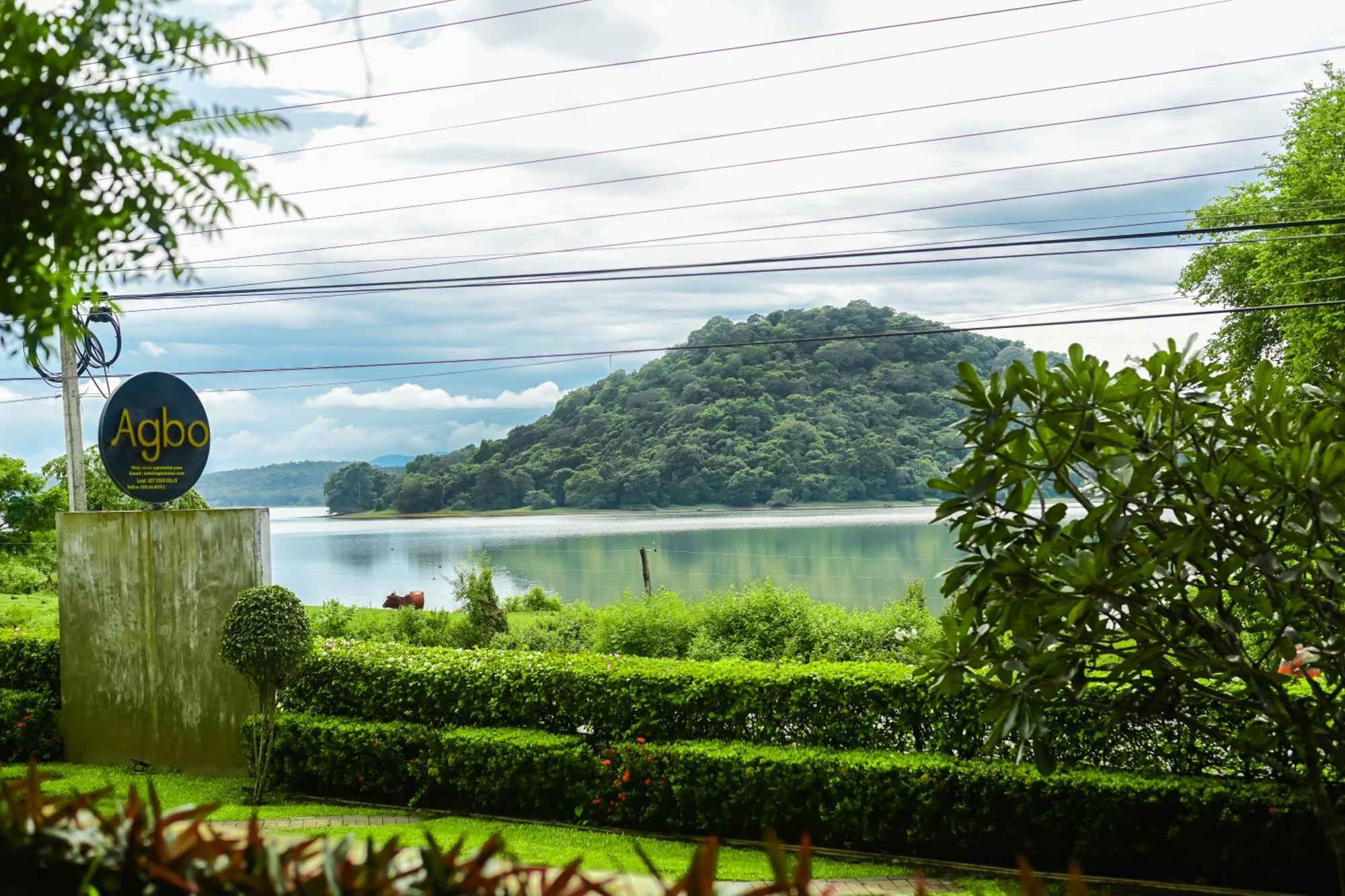 Agbo Hotel โปลอนนารูวา ภายนอก รูปภาพ