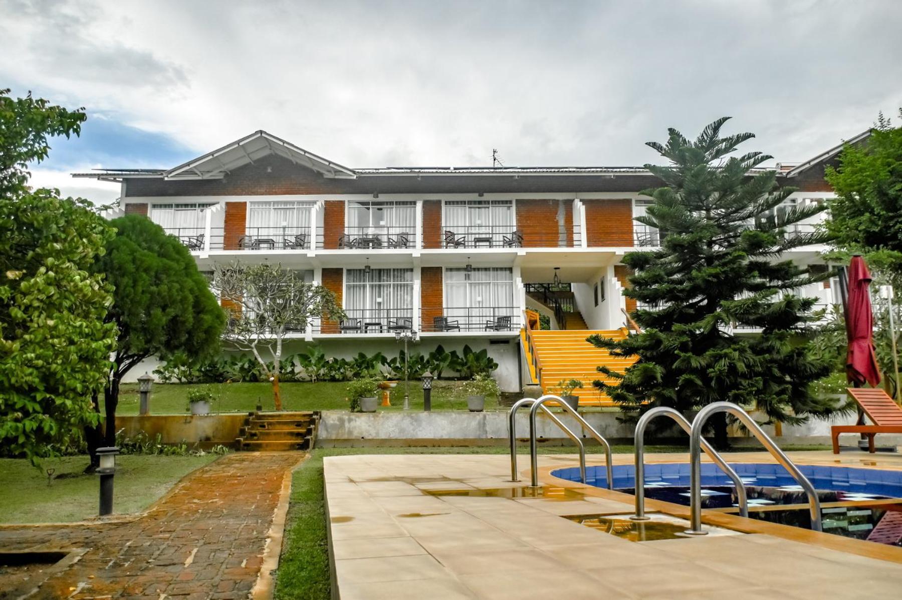Agbo Hotel โปลอนนารูวา ภายนอก รูปภาพ