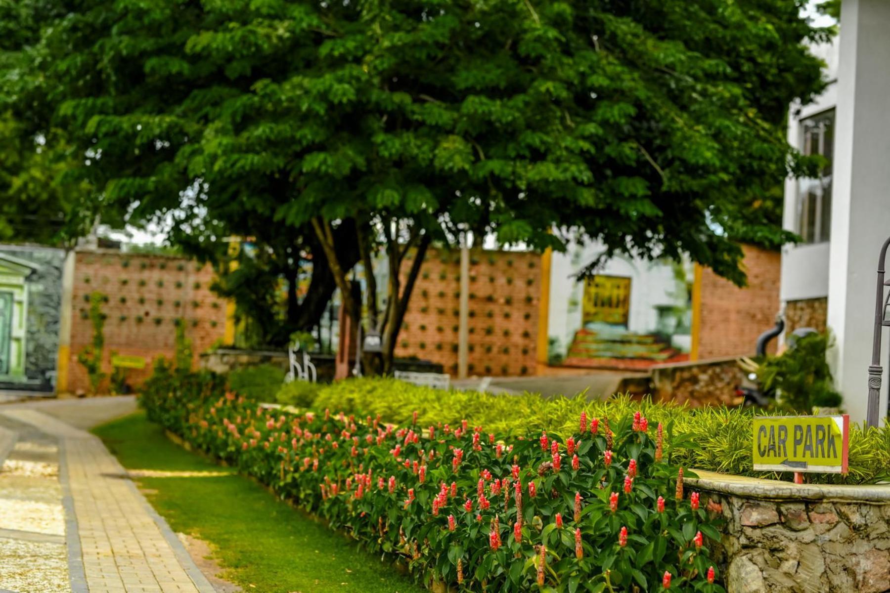 Agbo Hotel โปลอนนารูวา ภายนอก รูปภาพ