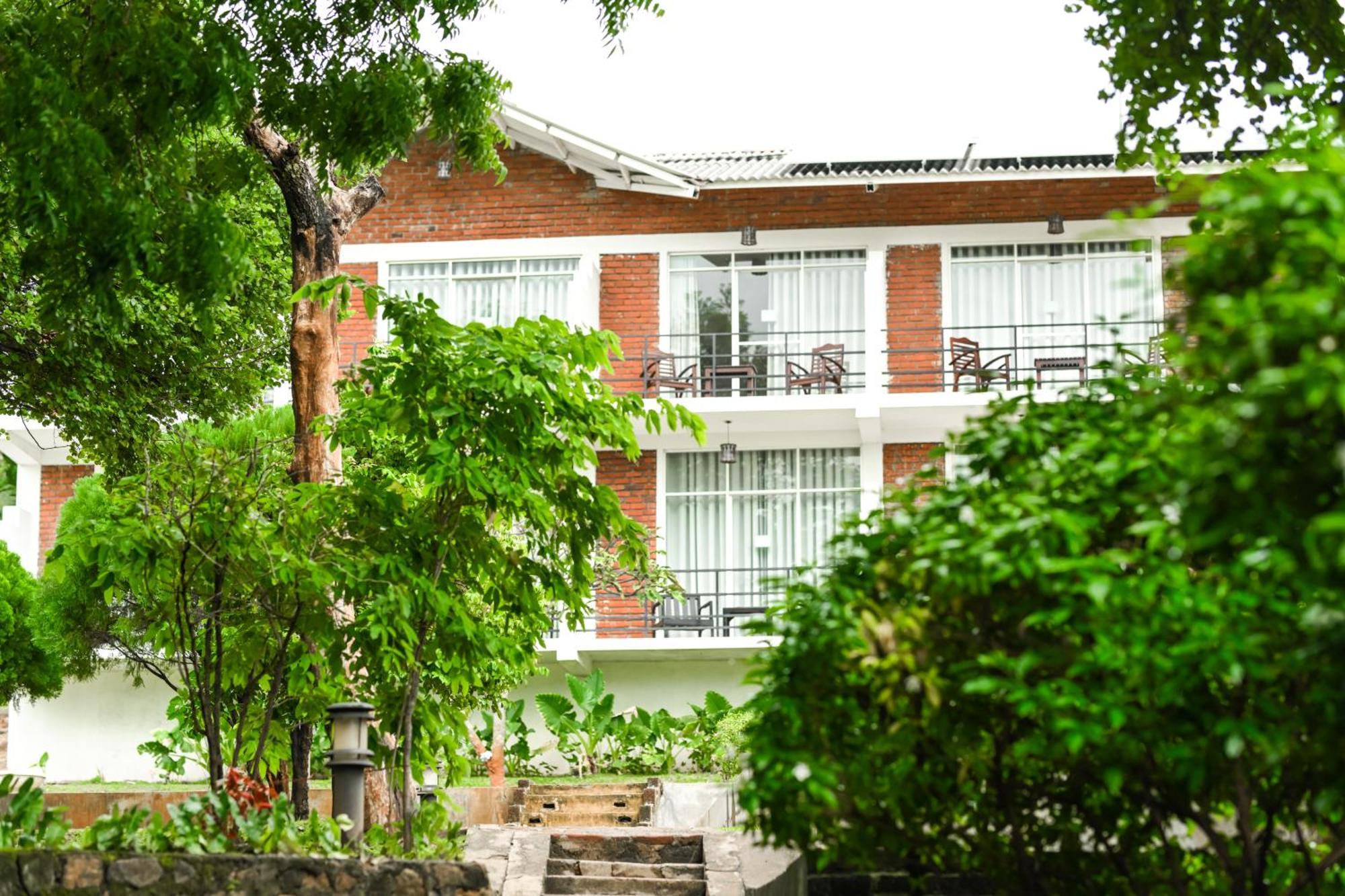Agbo Hotel โปลอนนารูวา ภายนอก รูปภาพ